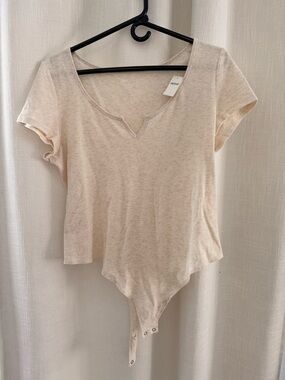 aerie Heathered Cream Short Sleeve Bodysuit